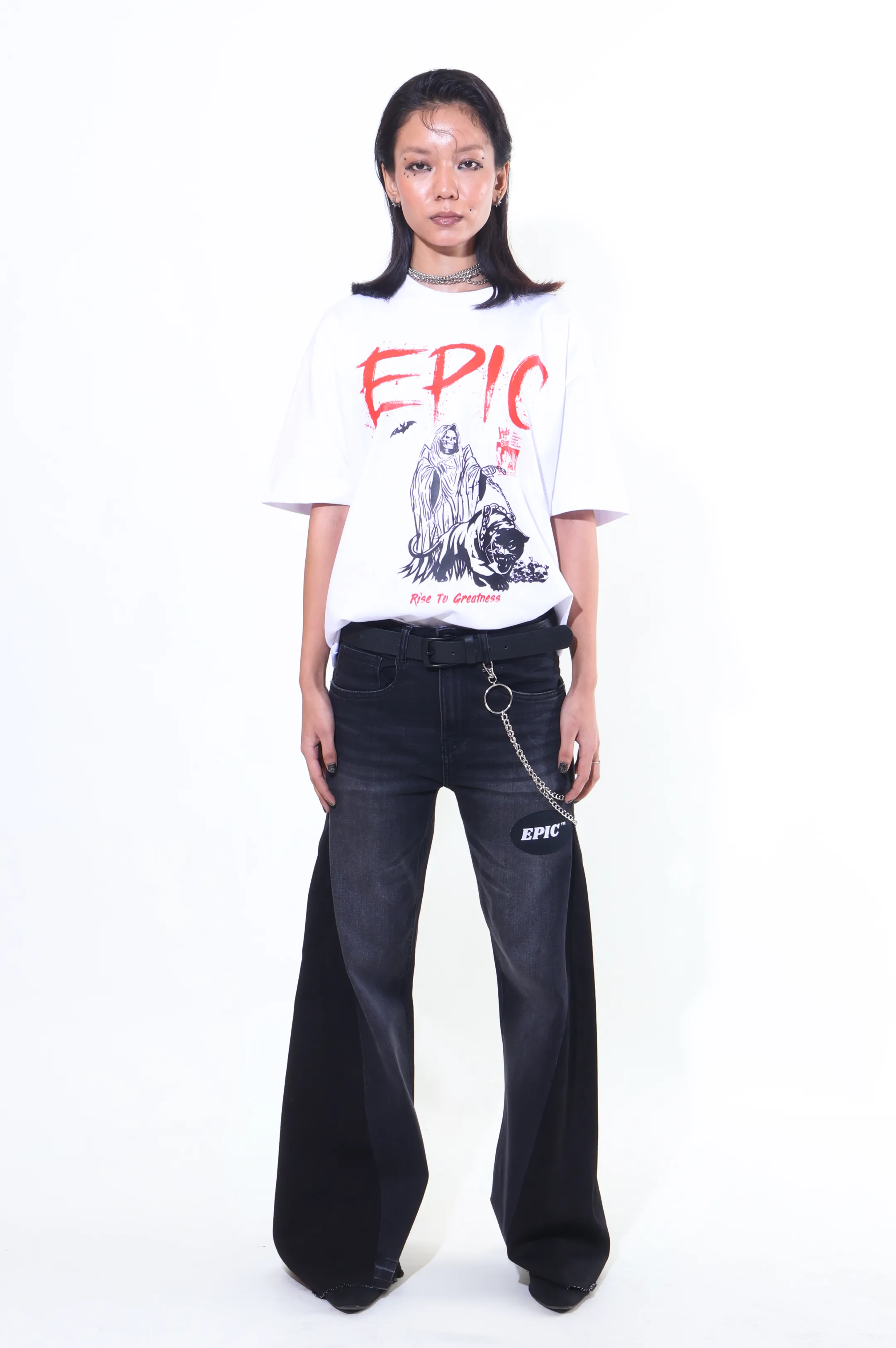 EPIC Oversize White T-shirt 'Tamer'