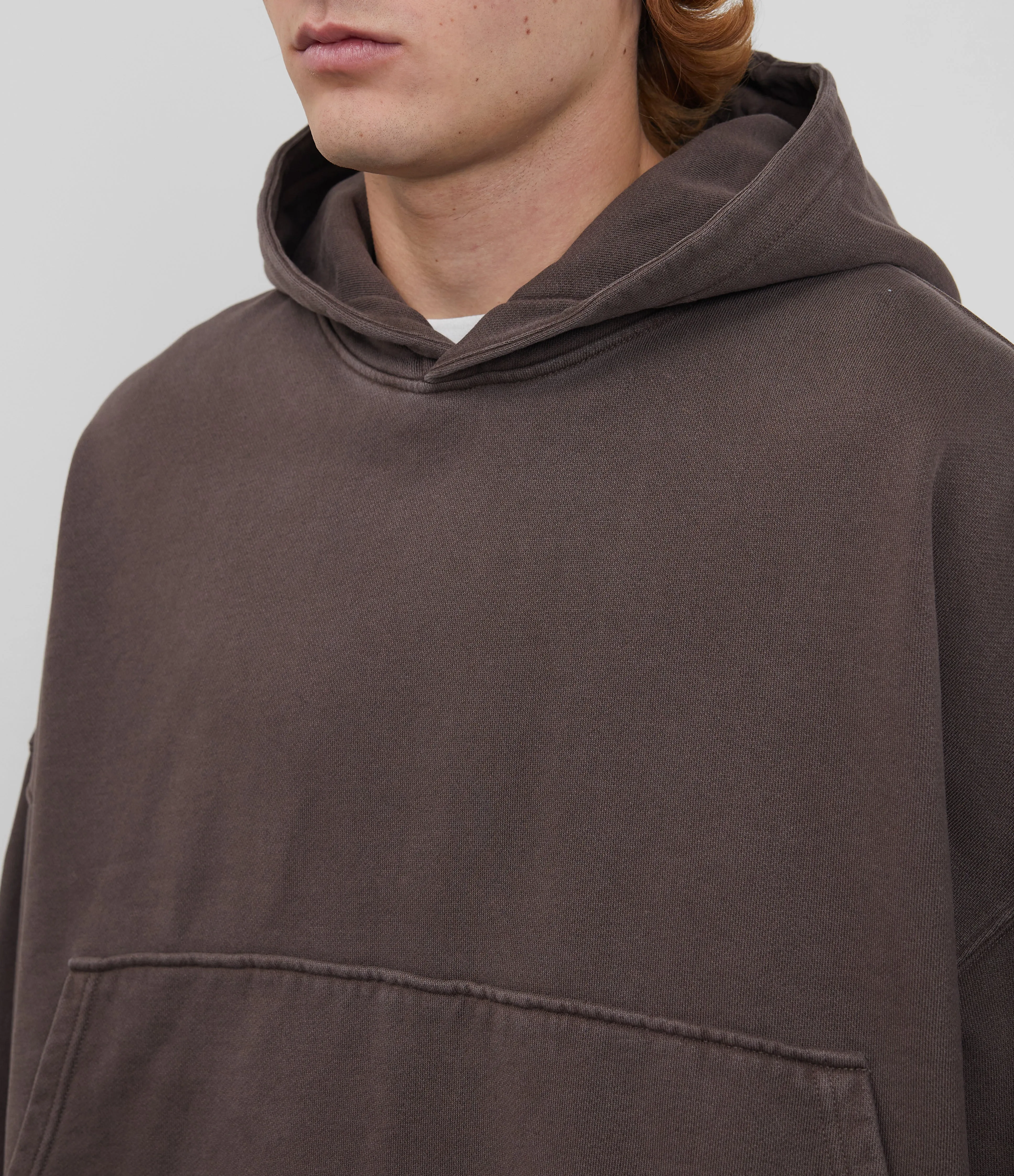 HEAVYWEIGHT CROPPED HOODIE