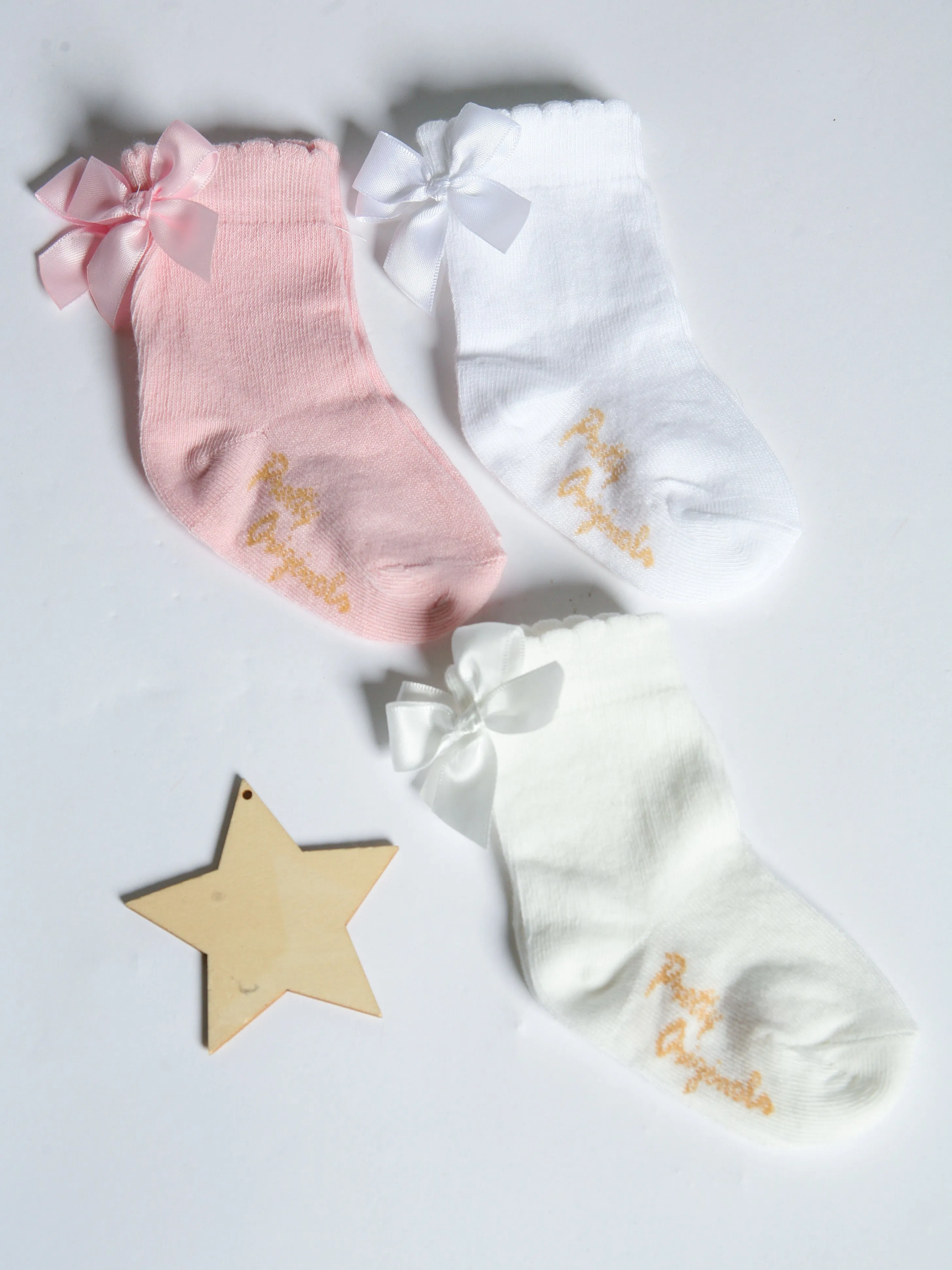 Pretty Originals White Bow Ankle Socks